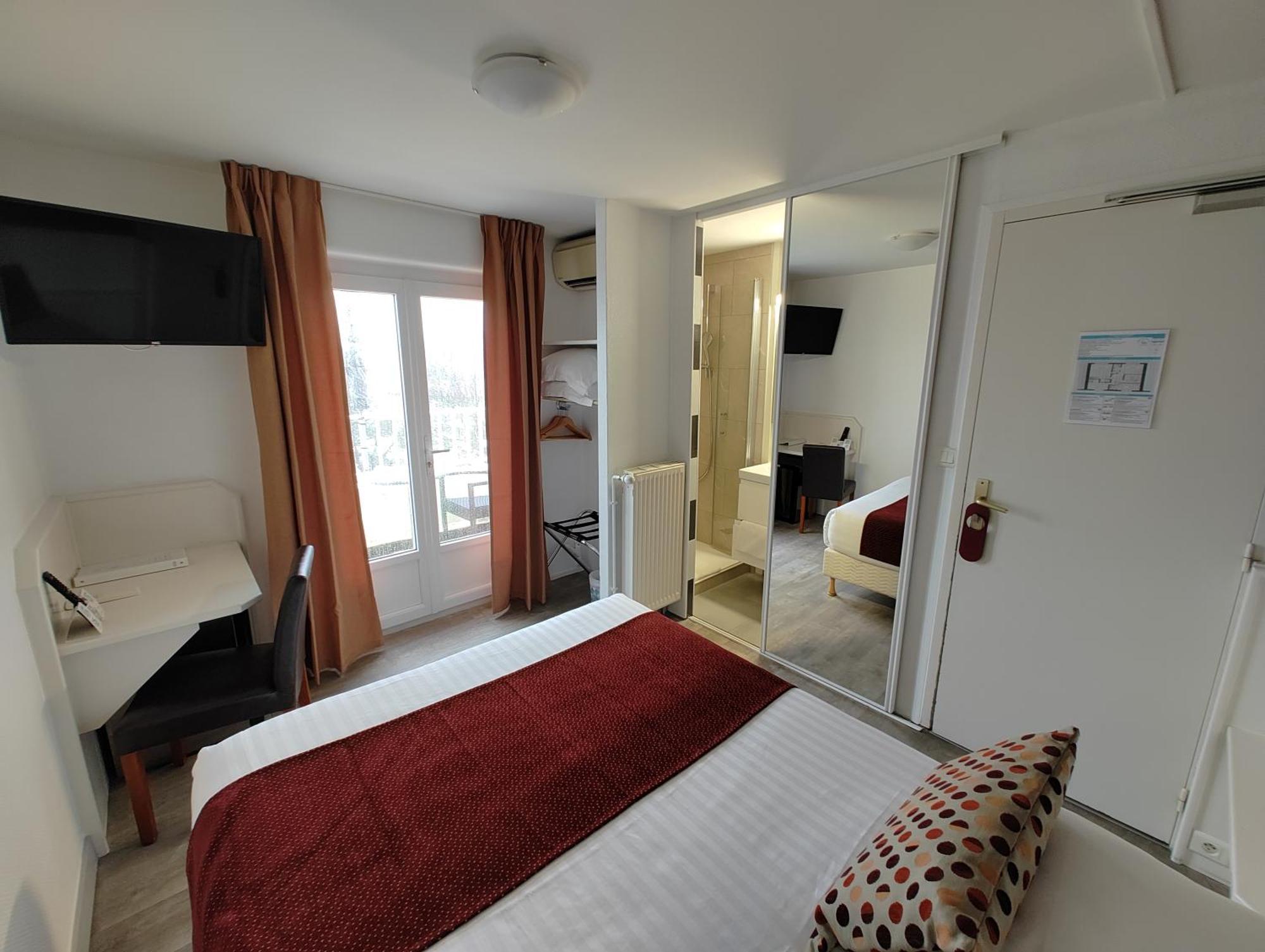 Logis Hotel Les Bleuets Royan Exteriér fotografie
