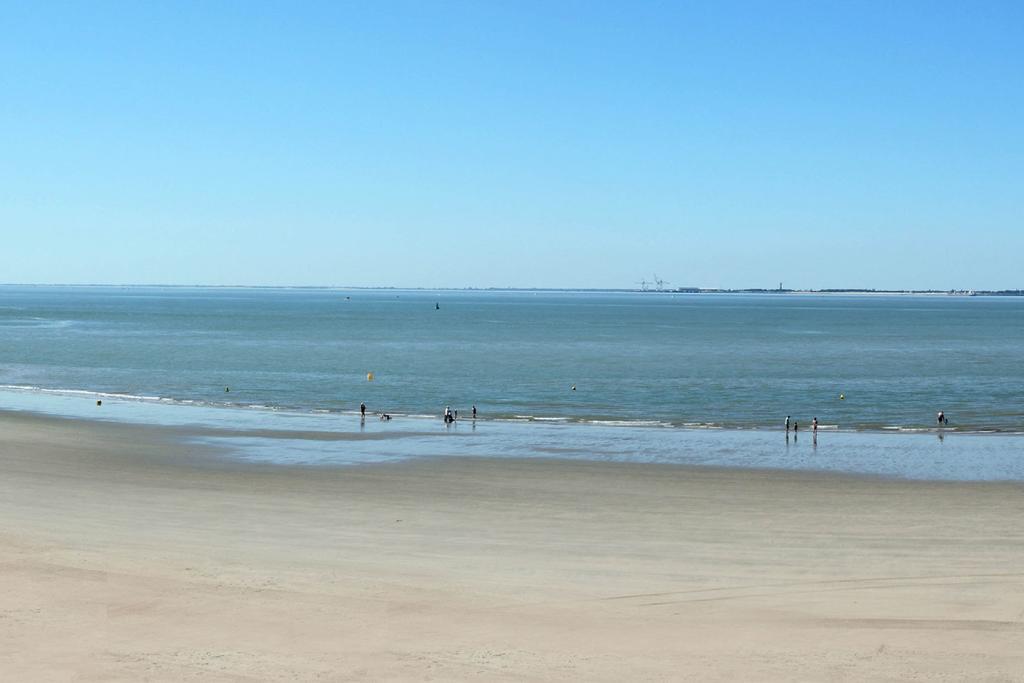 Logis Hotel Les Bleuets Royan Exteriér fotografie
