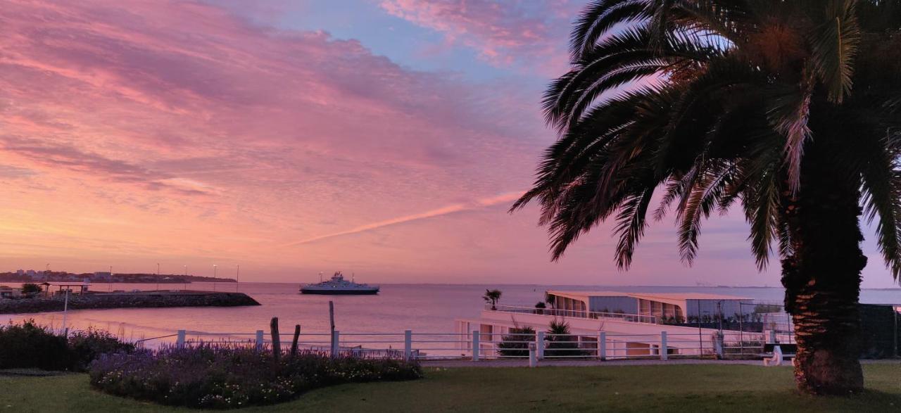 Logis Hotel Les Bleuets Royan Exteriér fotografie